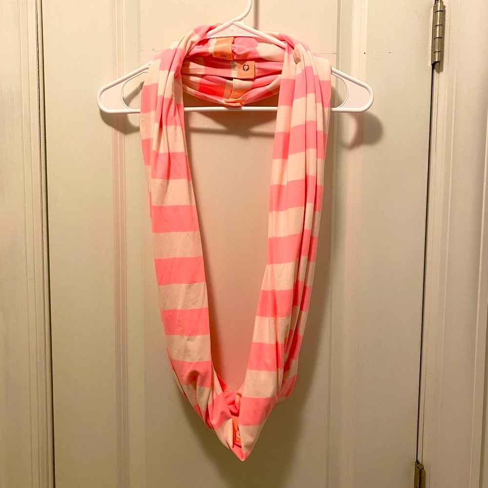 Lululemon Customizable Snap Scarf